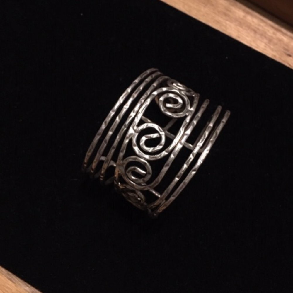 Maya Cuff Bracelet 1-3/4" wide Brand New never worn was for display